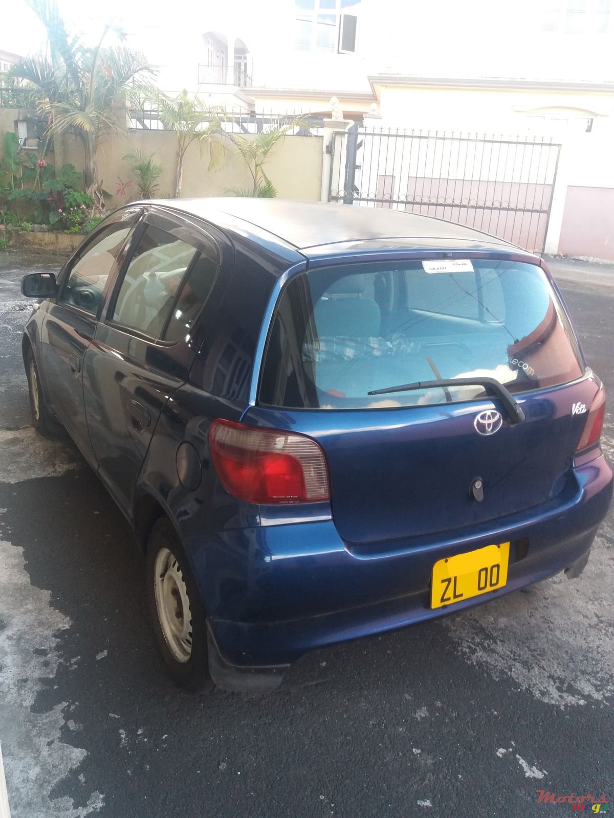 2000' Toyota Vitz photo #1