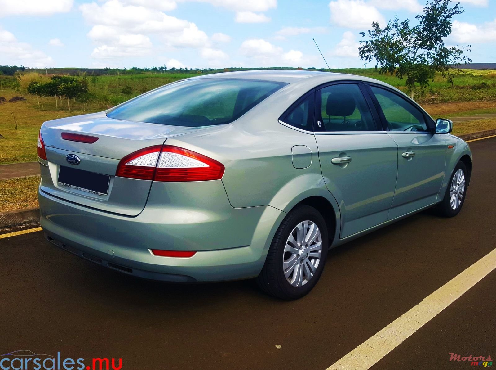 2010' Ford Mondeo 1.6 Ghia photo #4