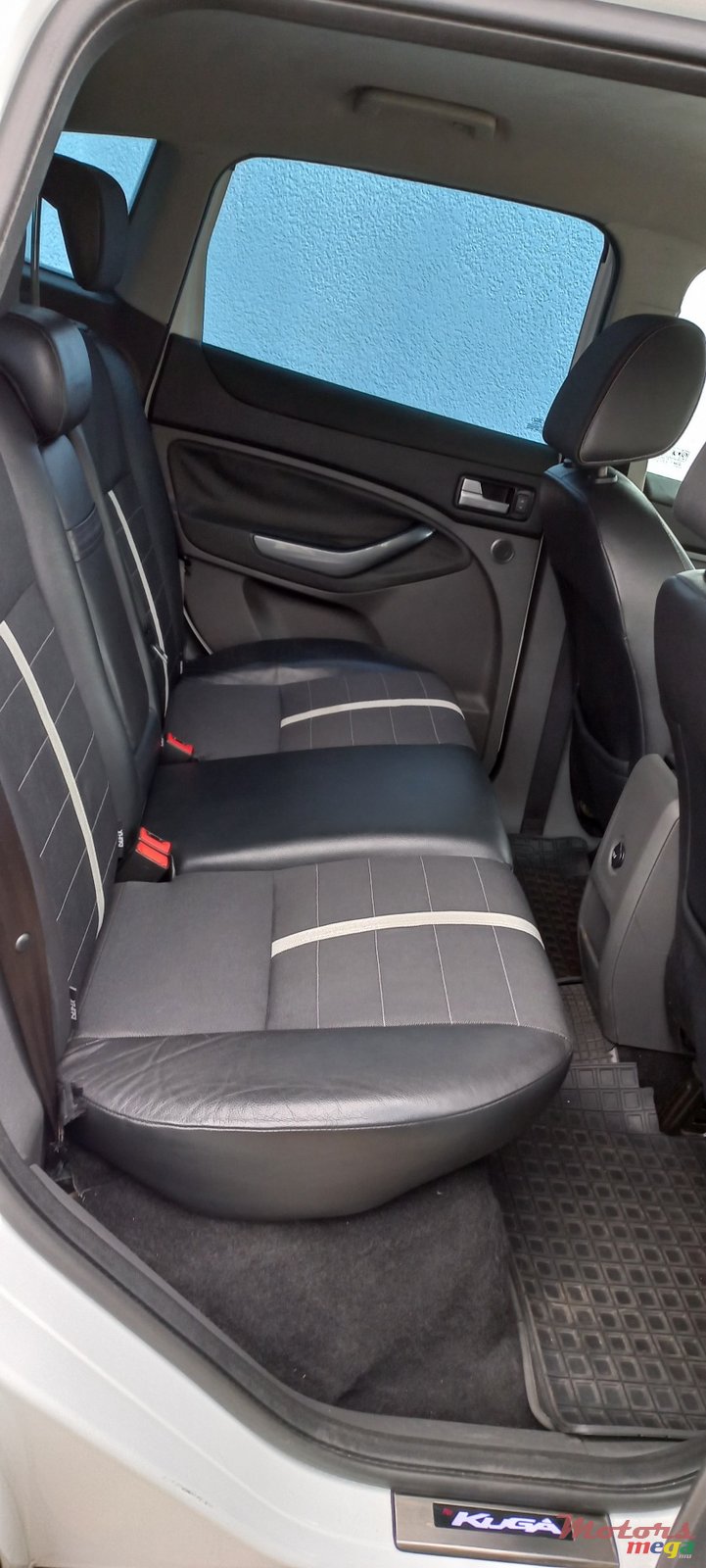 2010' Ford Kuga photo #4