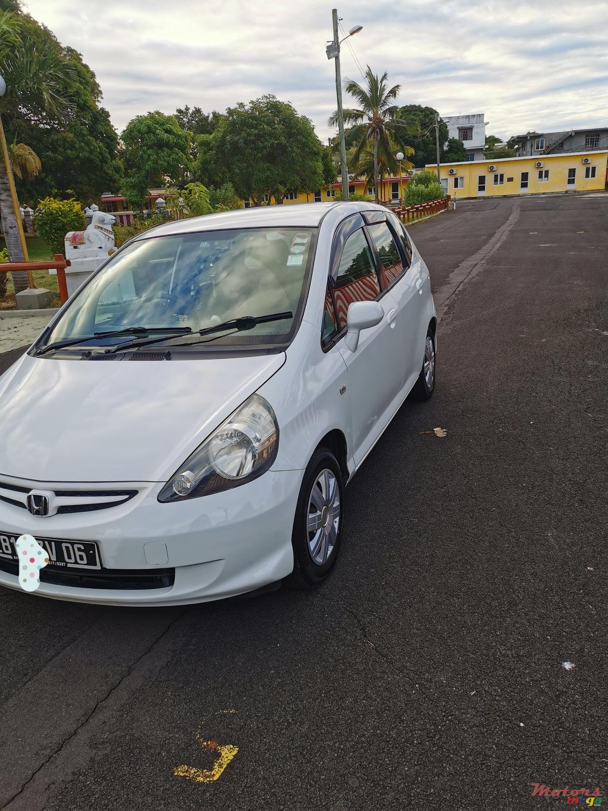 2006' Honda Fit photo #1