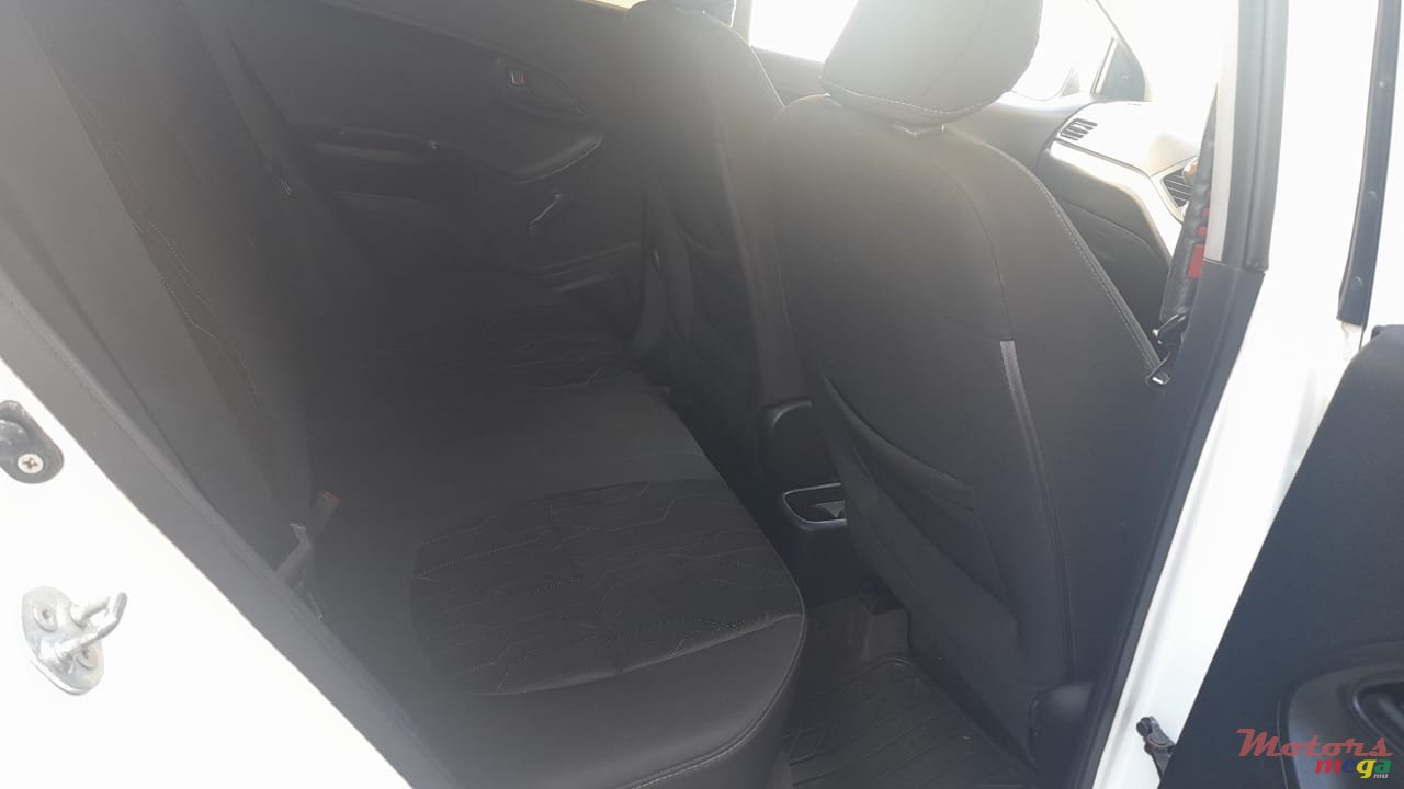 2012' Kia Picanto photo #5