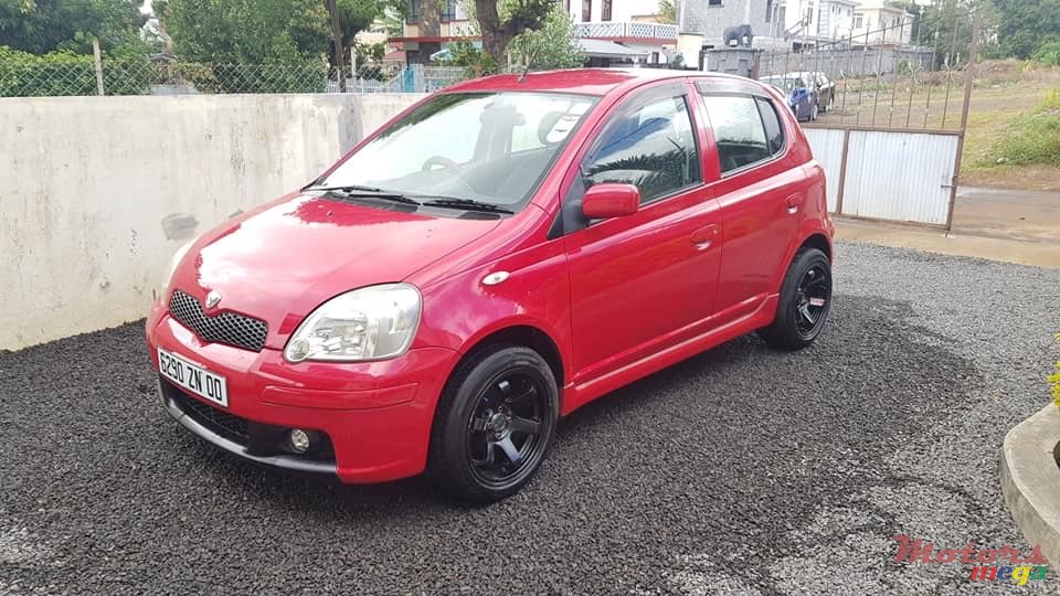 2000' Toyota Vitz photo #1