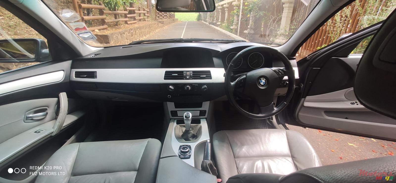 2009' BMW 523 photo #5