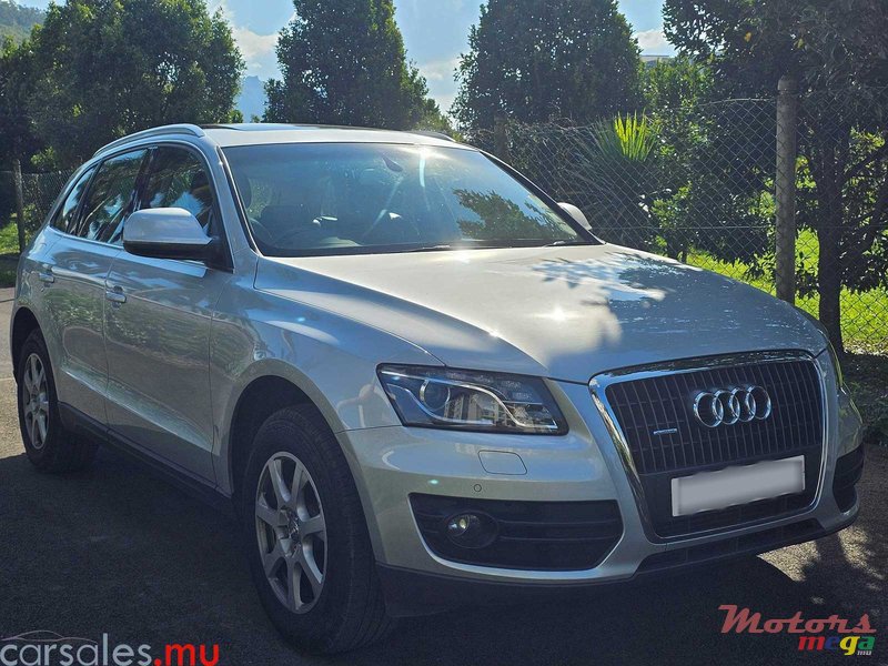 2012' Audi Q5 2.0 TFSI Quattro photo #1