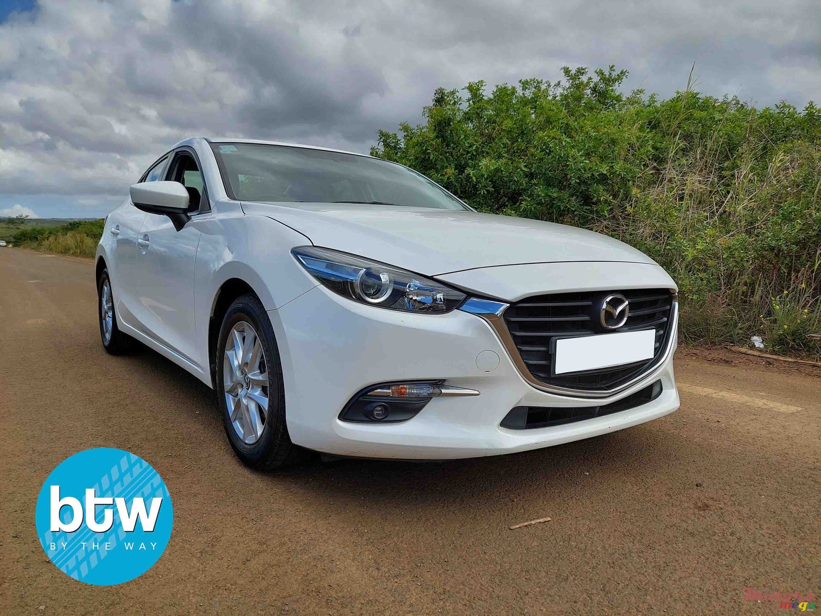 2017' Mazda 3 photo #1