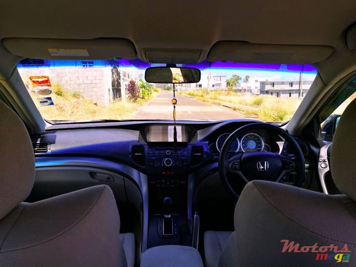 2010' Honda Accord photo #3