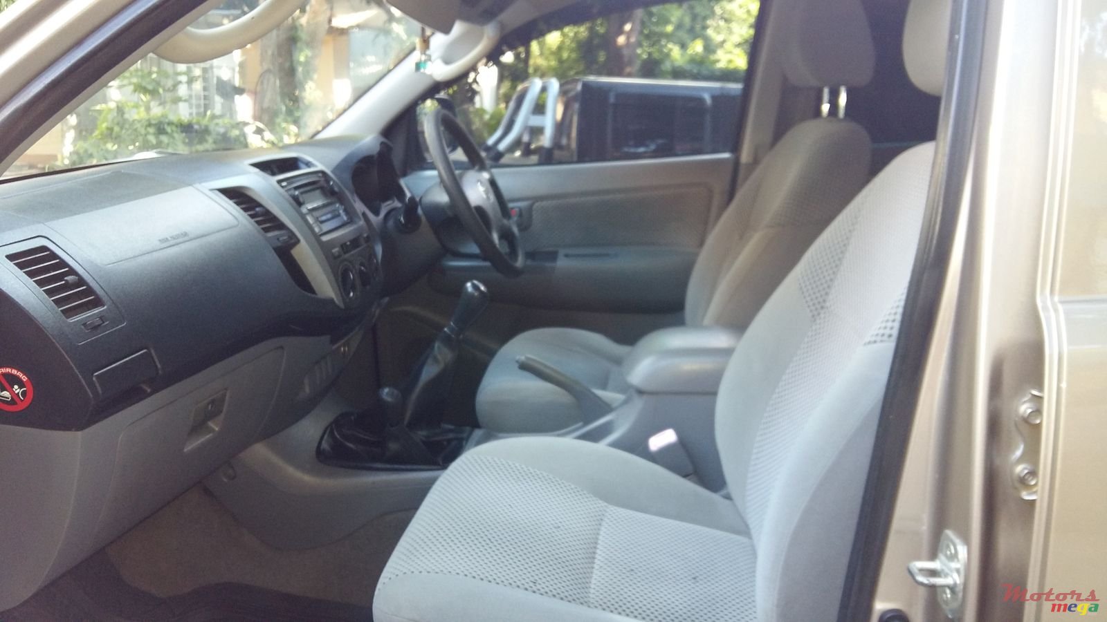 2007' Toyota Hilux photo #3