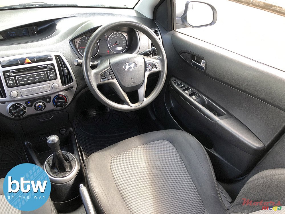2015' Hyundai i20 photo #6