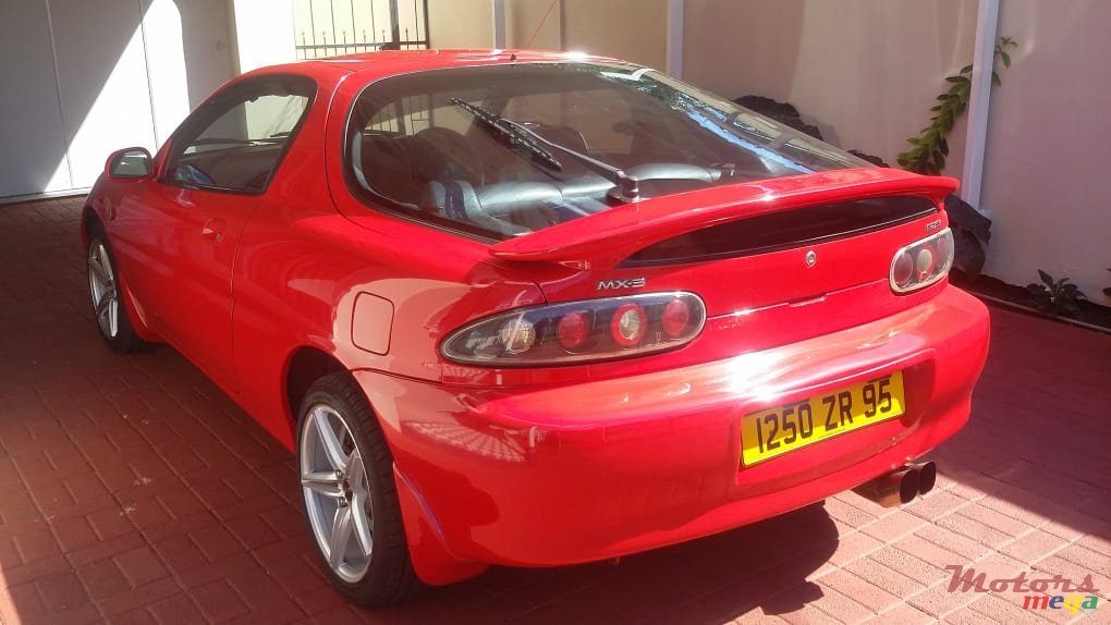 1995' Mazda MX-3 coupé sport photo #2