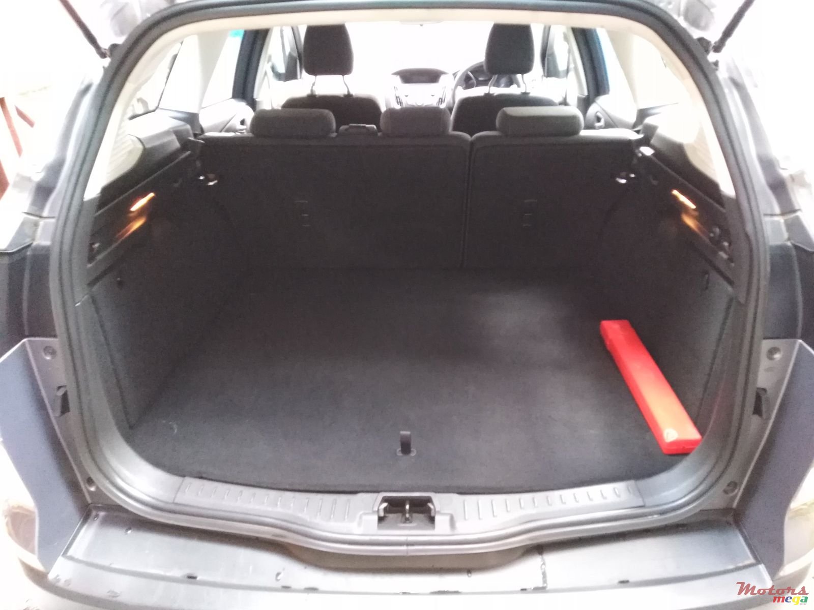 2016' Ford Focus Station Wagon (Break) photo #4