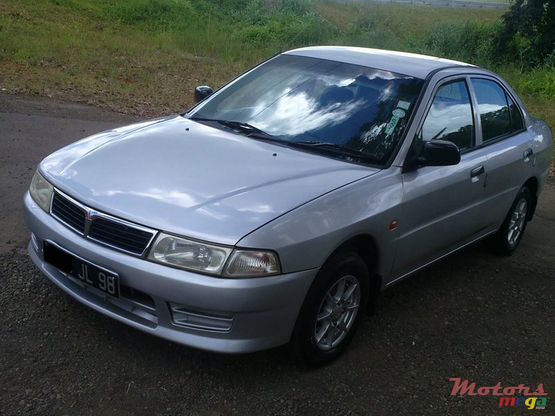 1998' Mitsubishi Lancer photo #3