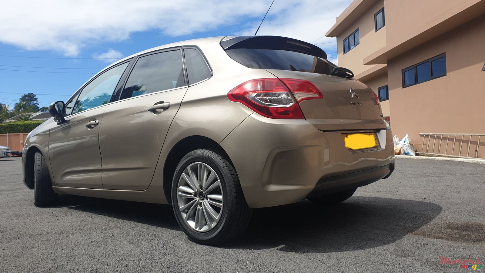 2012' Citroen C4 photo #2