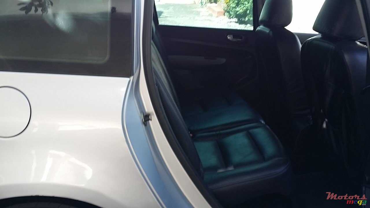 2008' Peugeot 307 photo #7