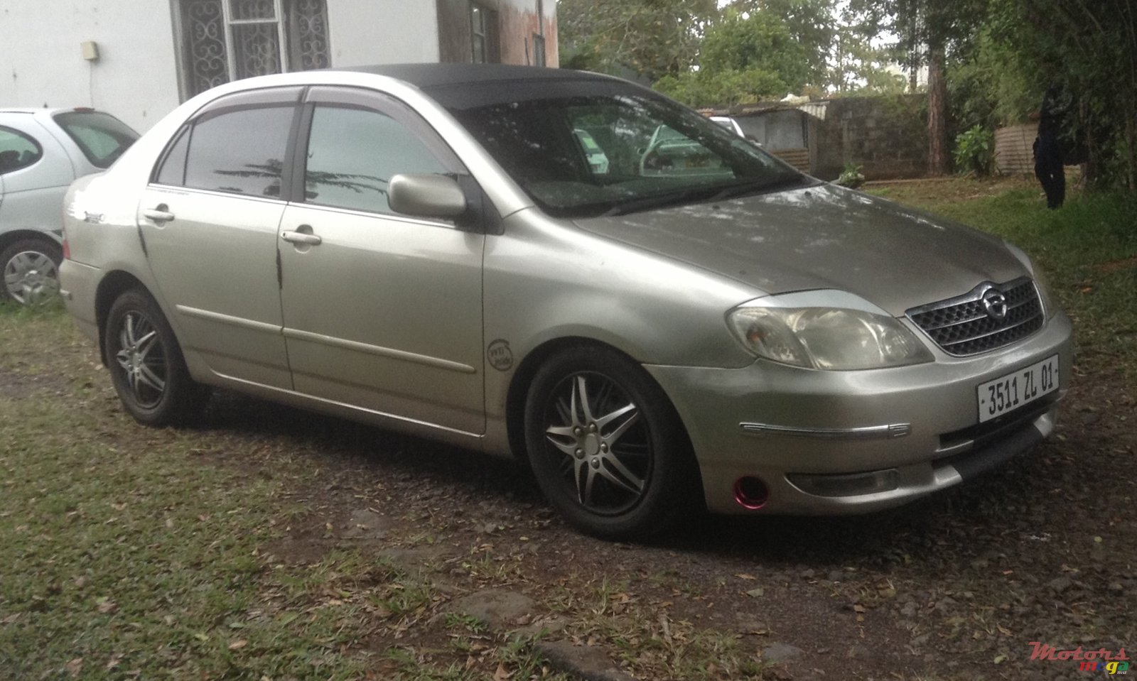 2001' Toyota Corolla G photo #2