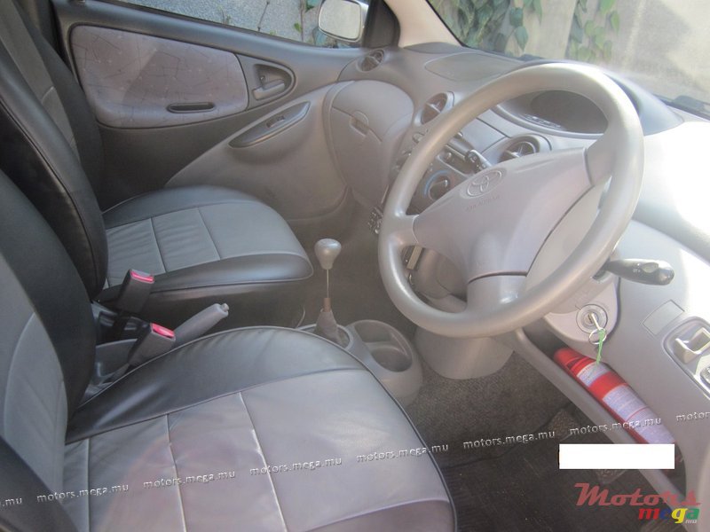 1999' Toyota vitz  photo #3