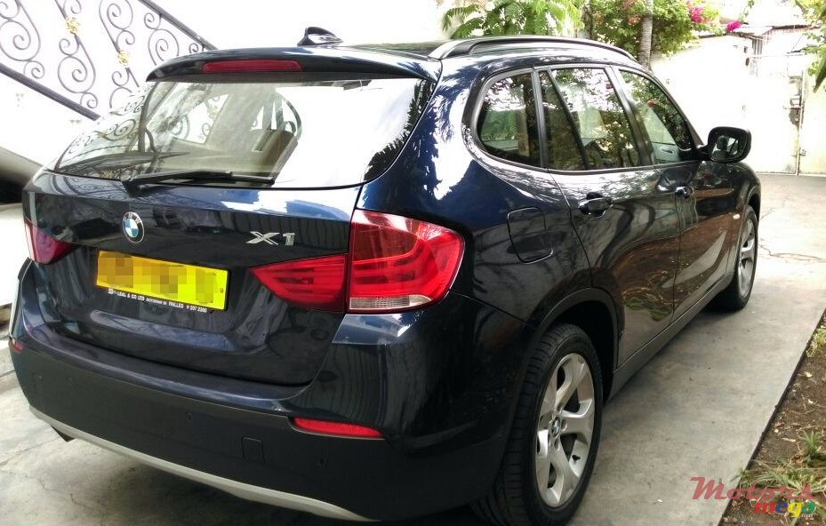 2011' BMW X1 photo #6
