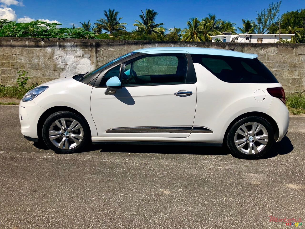 2010' Citroen DS3 photo #3