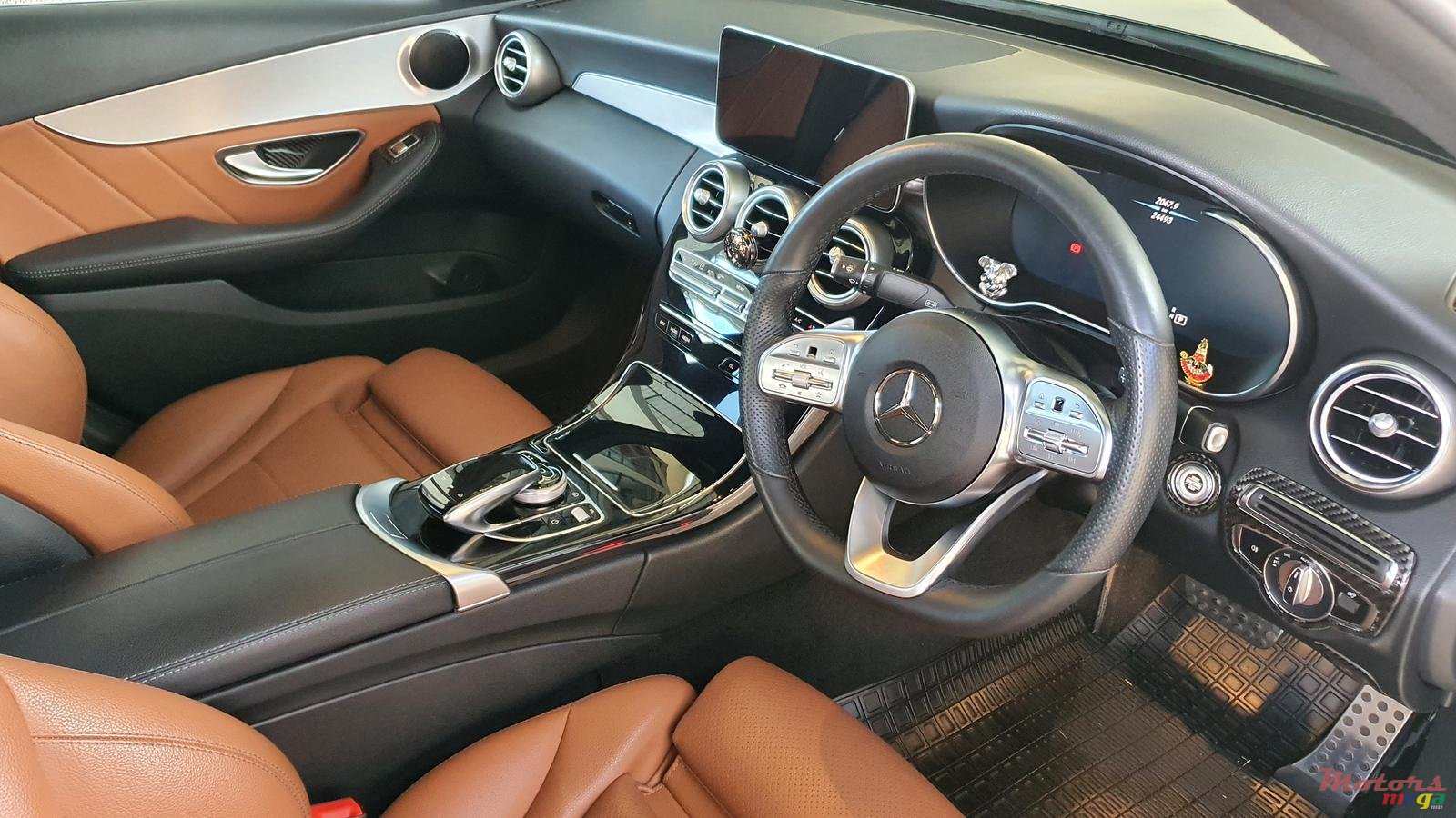 2019' Mercedes-Benz C-Class photo #3