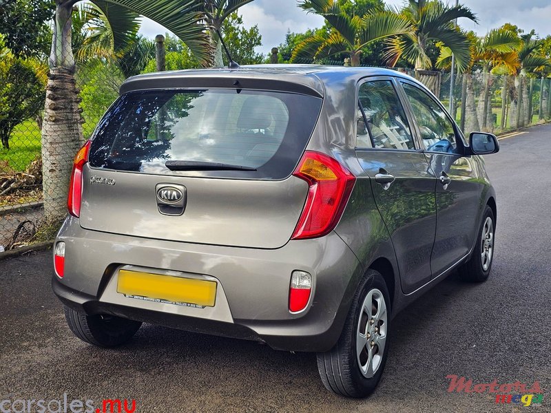 2013' Kia Picanto 1.0 photo #4