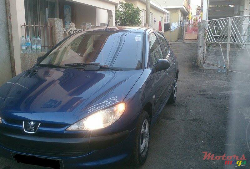 2003' Peugeot 206 photo #1