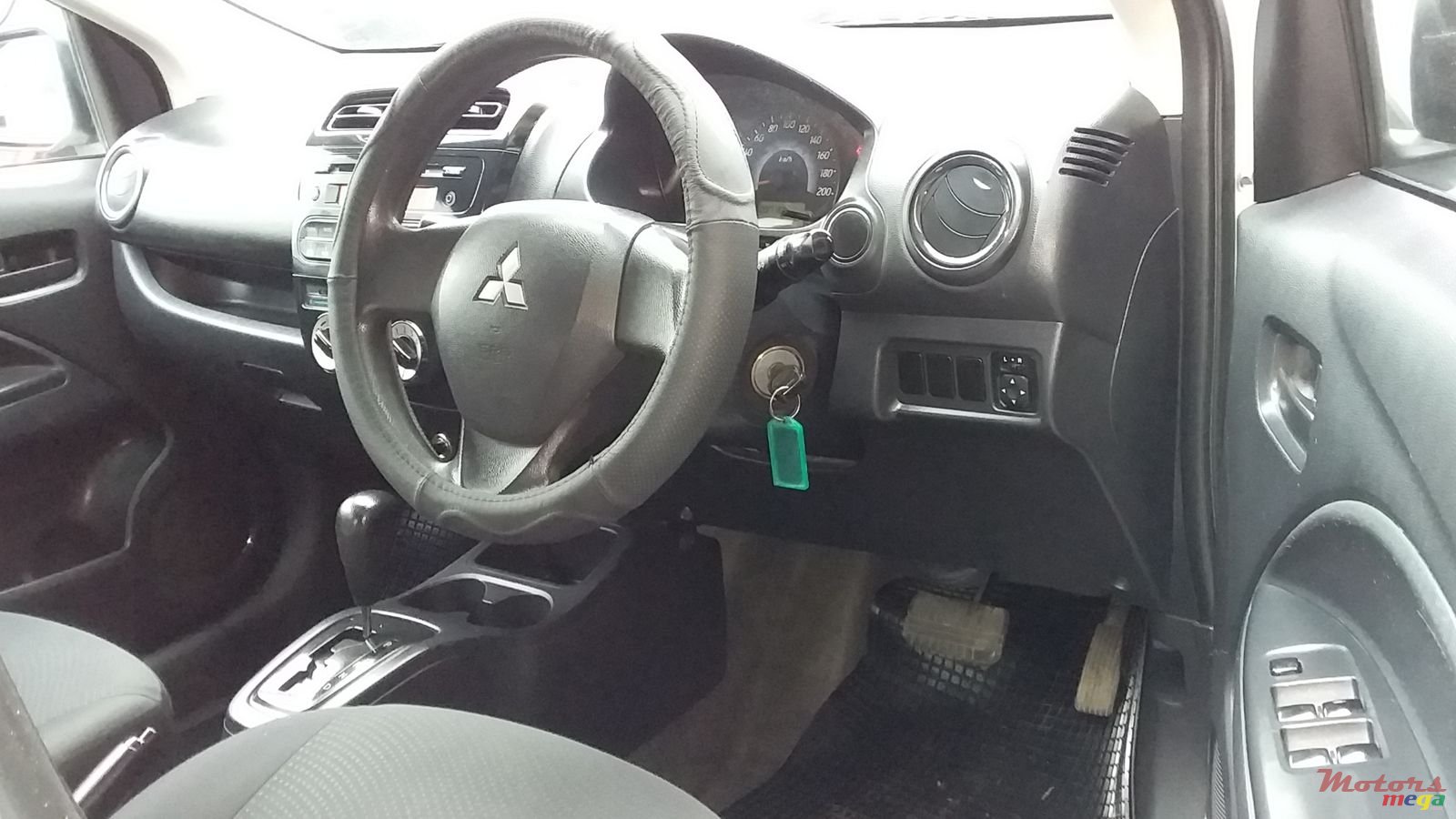 2014' Mitsubishi Attrage photo #3