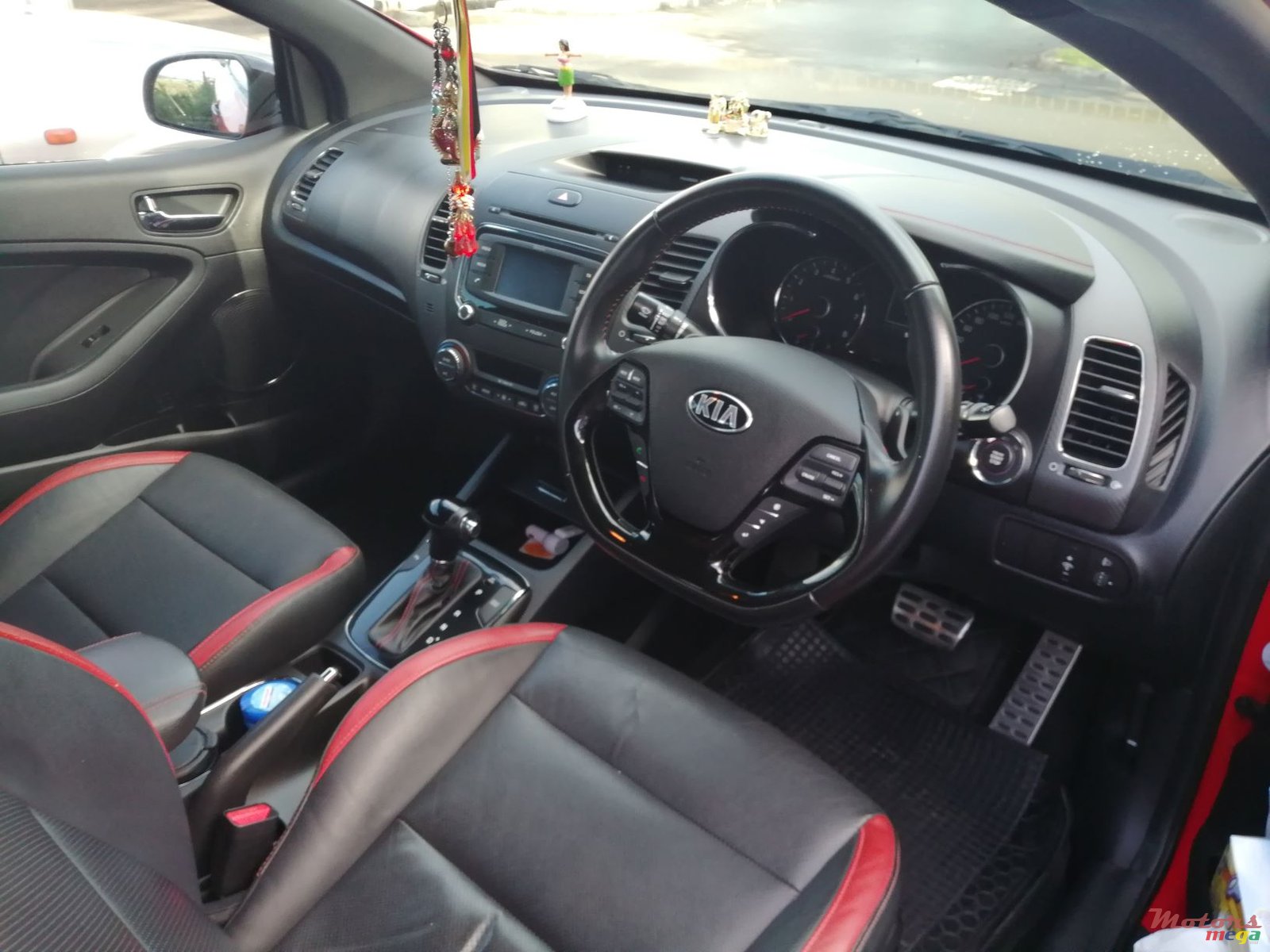 2017' Kia Cerato Koup photo #1