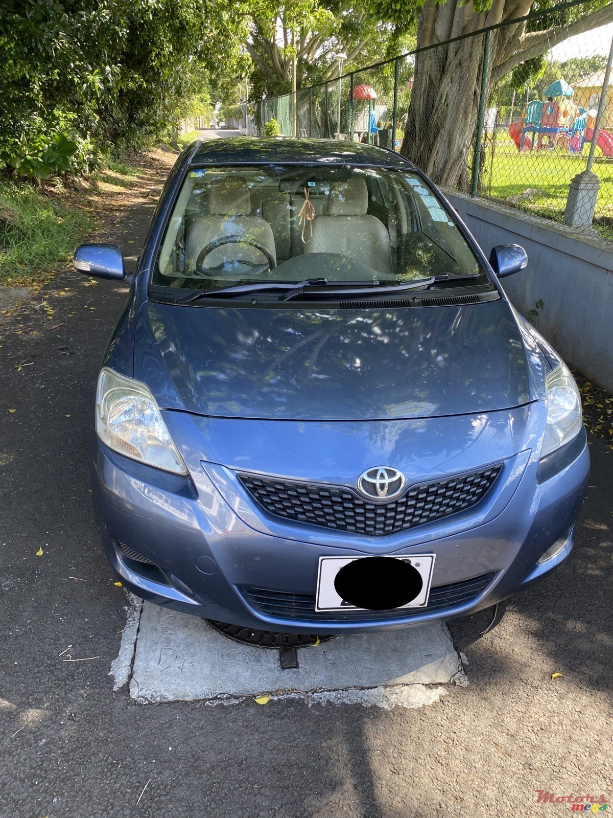 2011' Toyota Belta photo #4