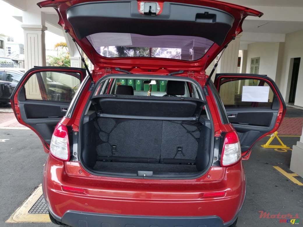 2009' Suzuki SX4 photo #4