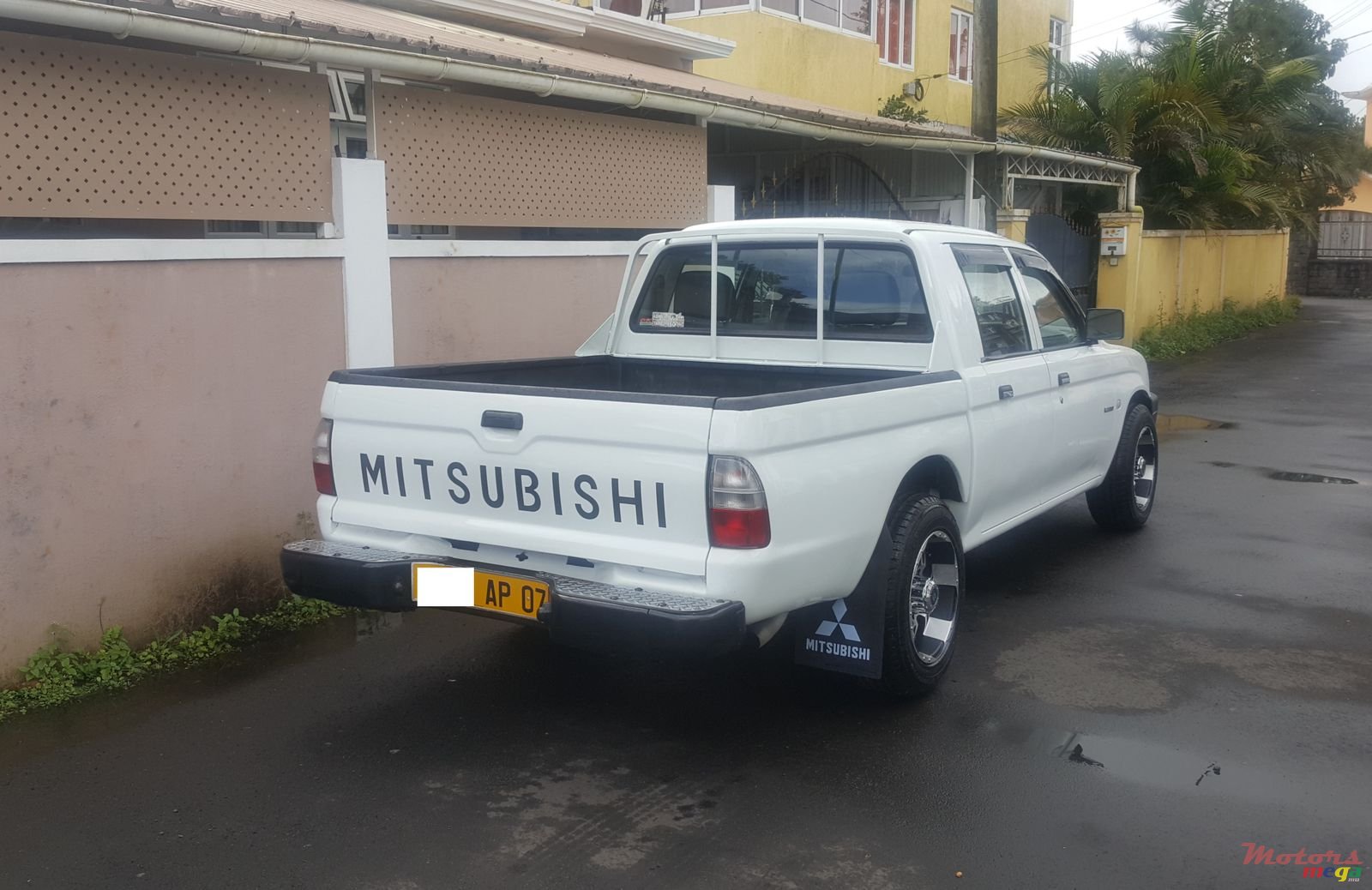 2007' Mitsubishi L200 photo #2