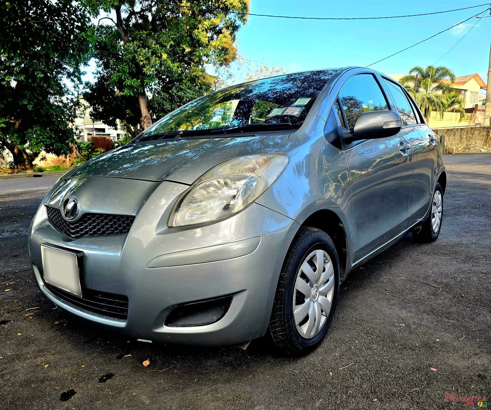 2009' Toyota Vitz Facelift photo #2