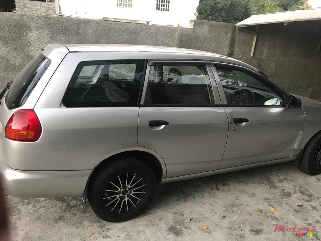 2005' Nissan NV Advan photo #2