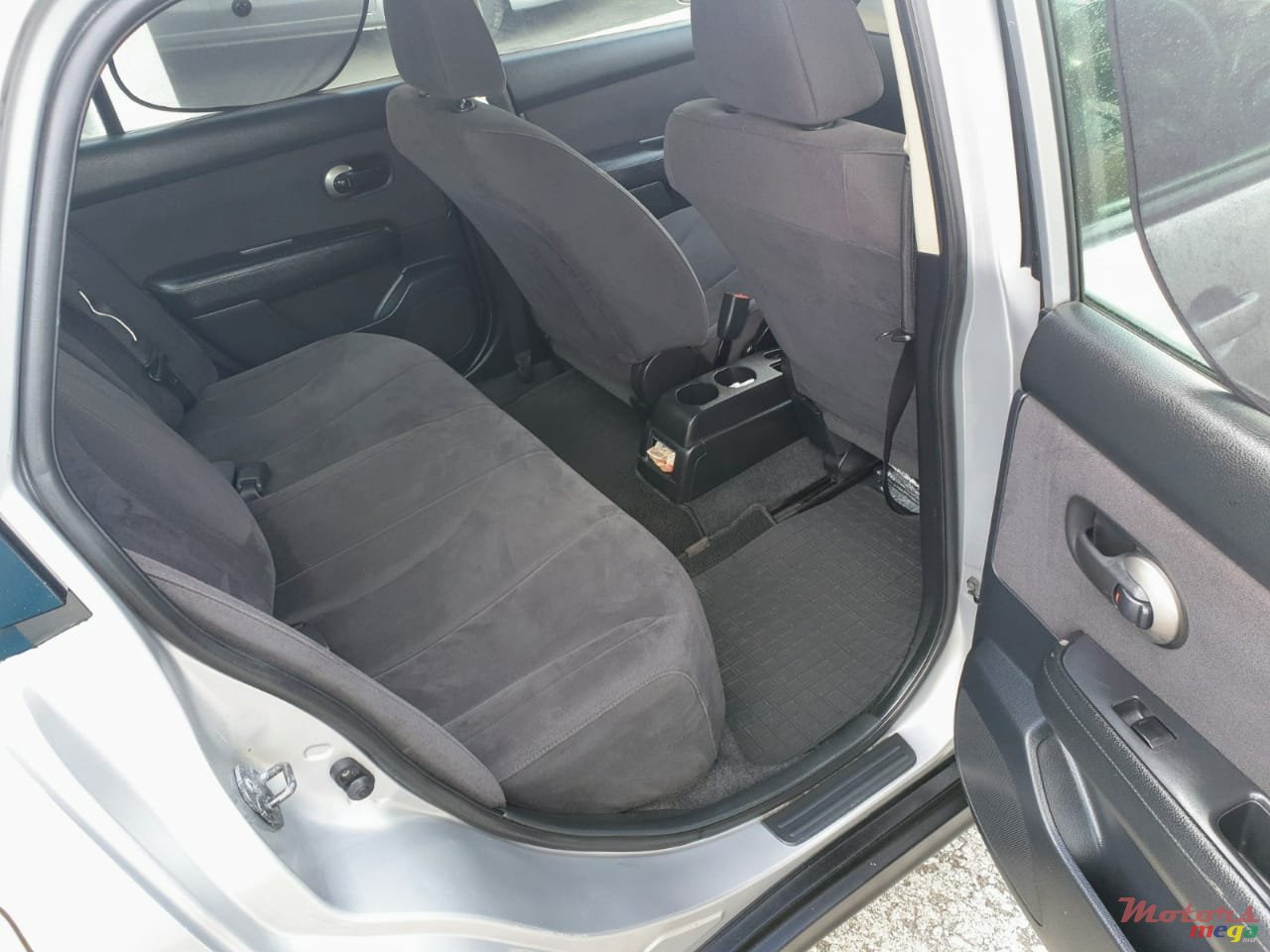 2007' Nissan Tiida photo #6