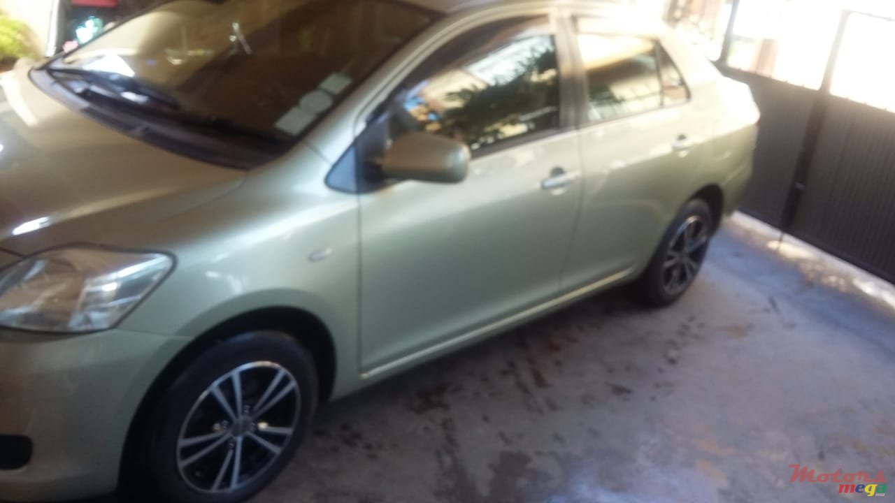 2006' Toyota Yaris photo #5