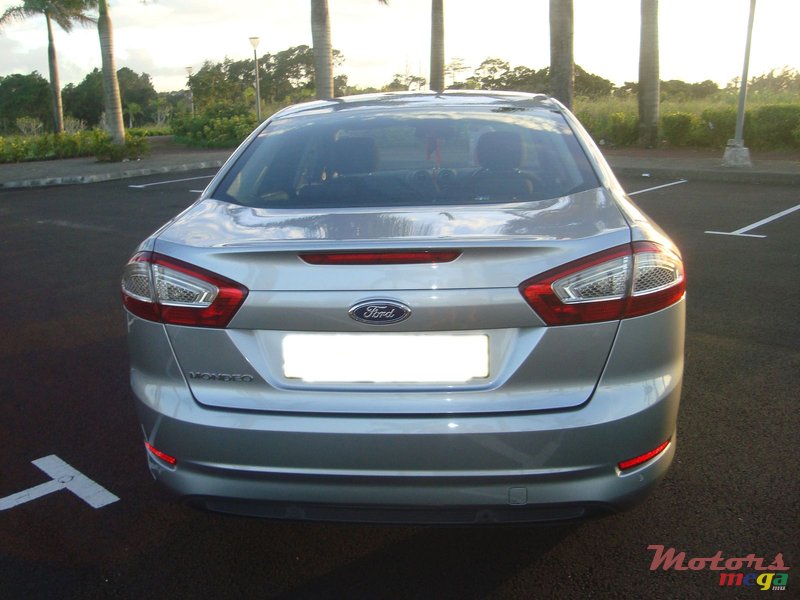 2013' Ford Mondeo photo #3