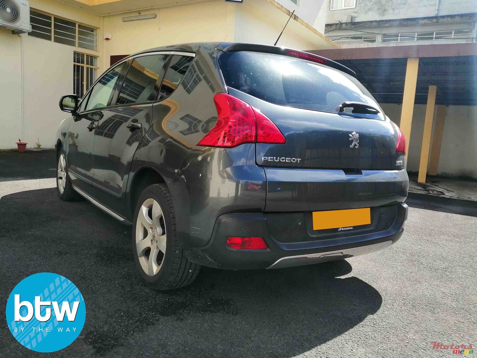 2013' Peugeot 3008 photo #2