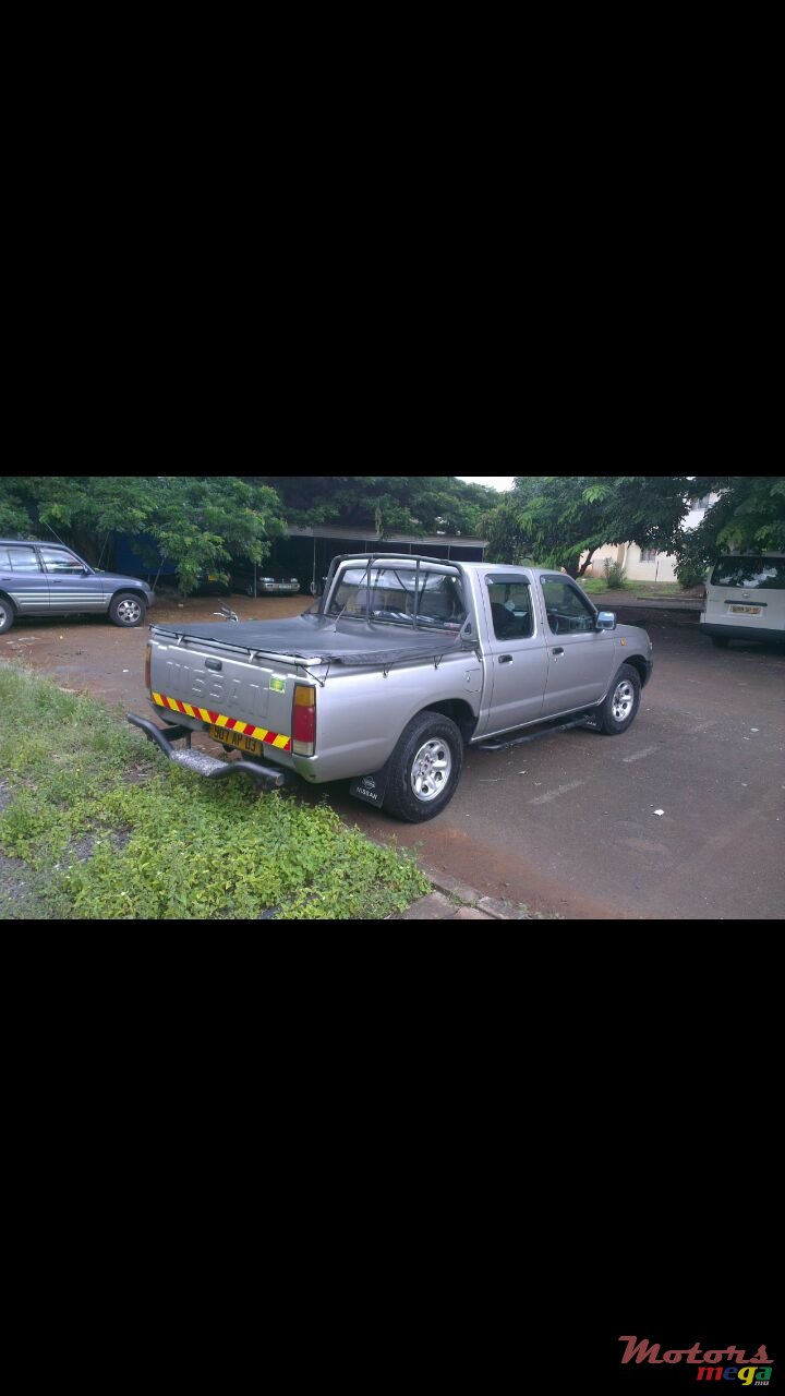 2003' Nissan Hardbody photo #5