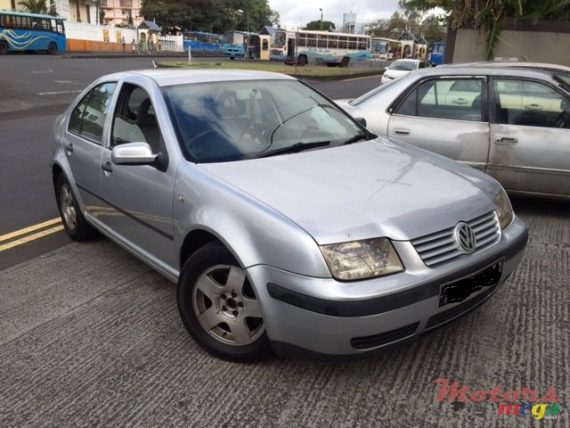 2001' Volkswagen Bora photo #1