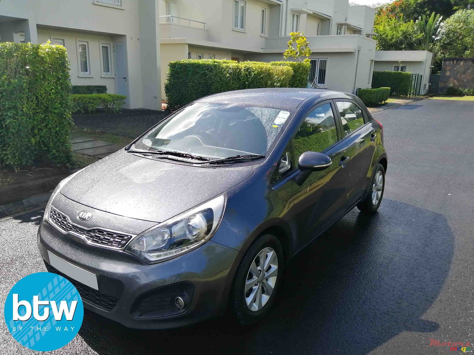 2012' Kia Rio photo #2