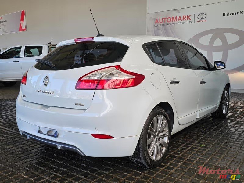 2013' Renault Megane RS GT LIne photo #2