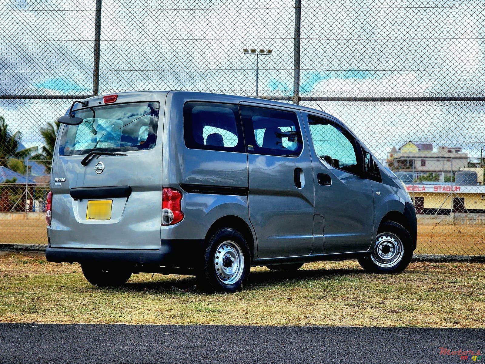 2009' Nissan NV200 photo #5