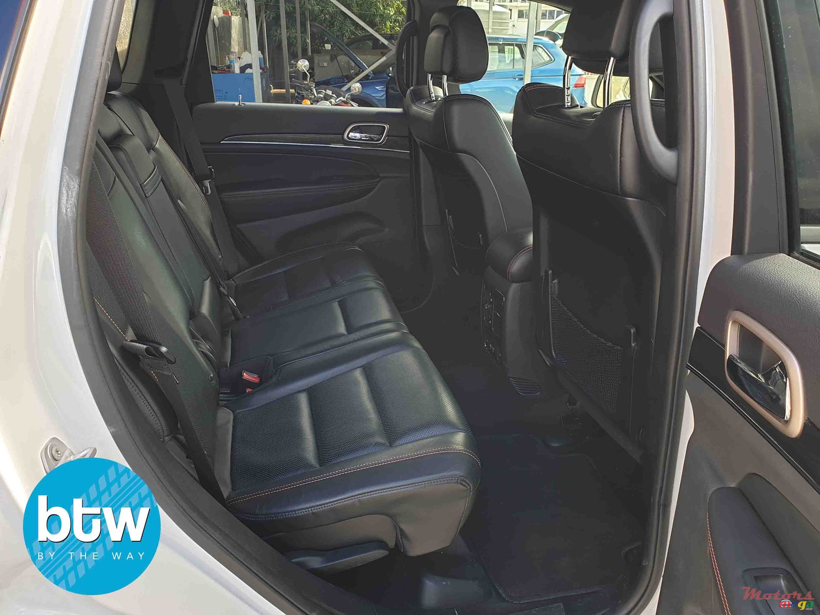 2017' Jeep Grand Cherokee 75th Anniversary Package V6 photo #3