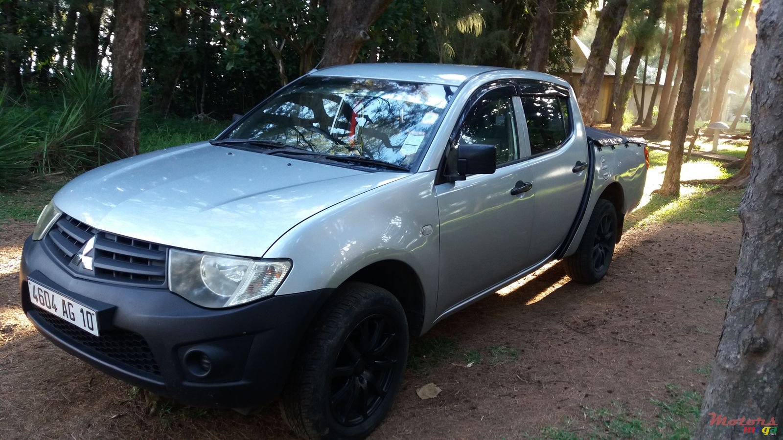 2010' Mitsubishi L 200 photo #3