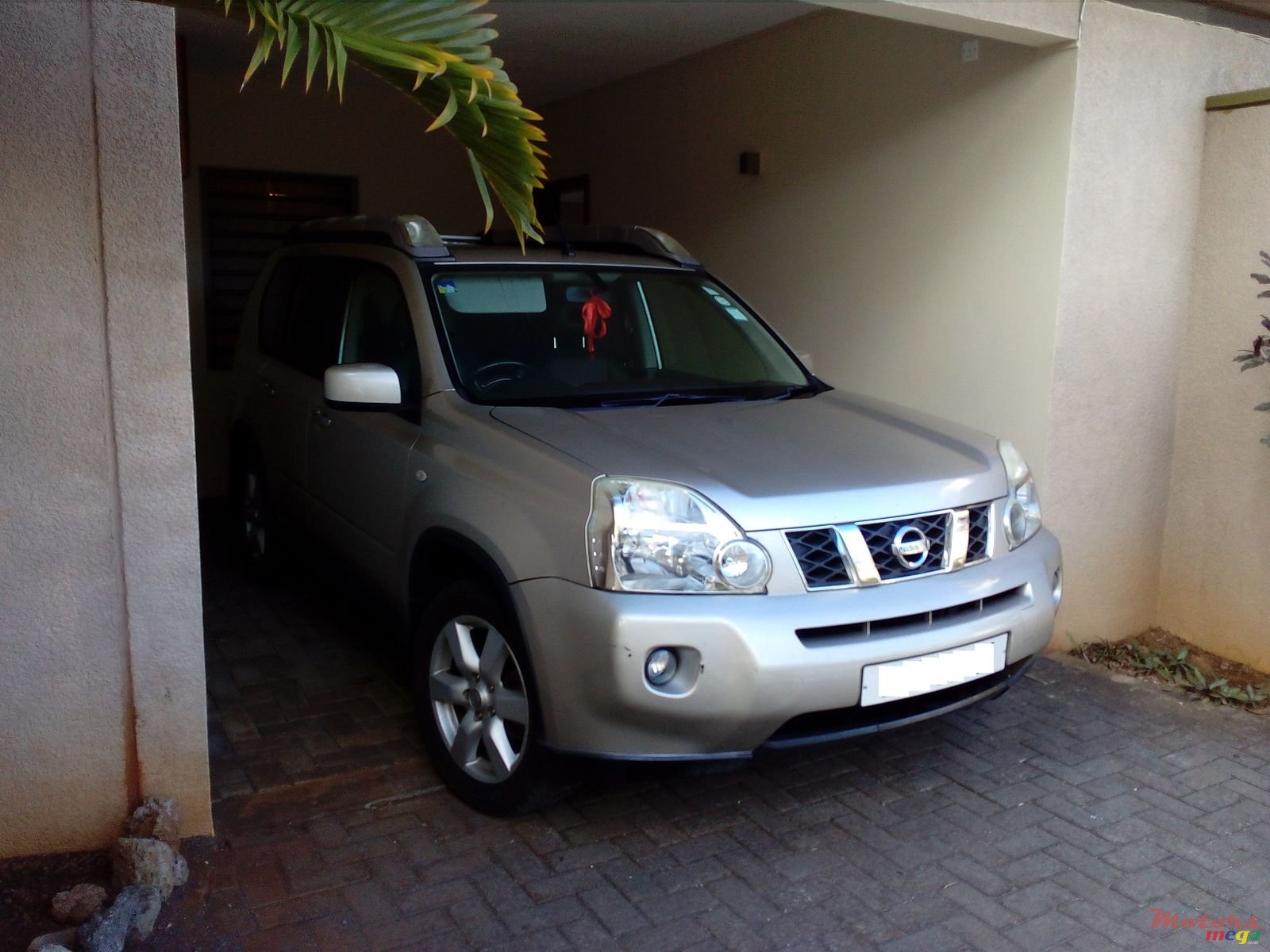 2011' Nissan X-Trail photo #1