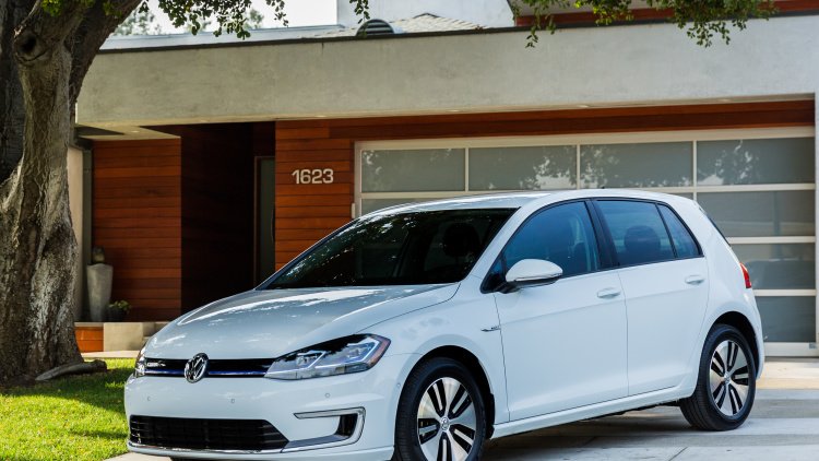 2017 Volkswagen e-Golf electric range grows to 125 miles