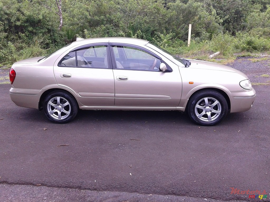 2005' Nissan Sunny N17 Ex-Saloon Limited Edition photo #1