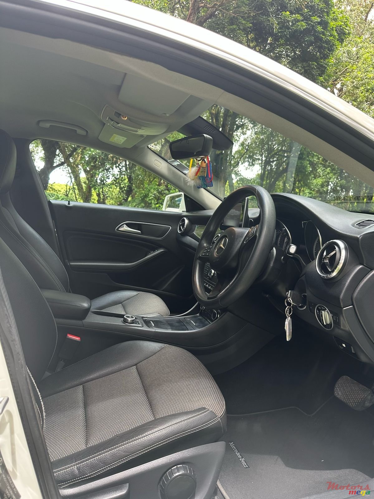 2016' Mercedes-Benz C 200 photo #6