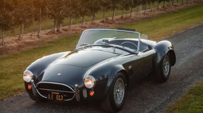 La Shelby Cobra 427 (1965) de Carroll Shelby mise en vente