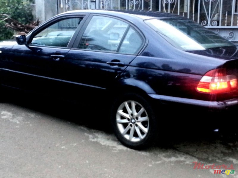 2004' BMW 3 Series 320d photo #3