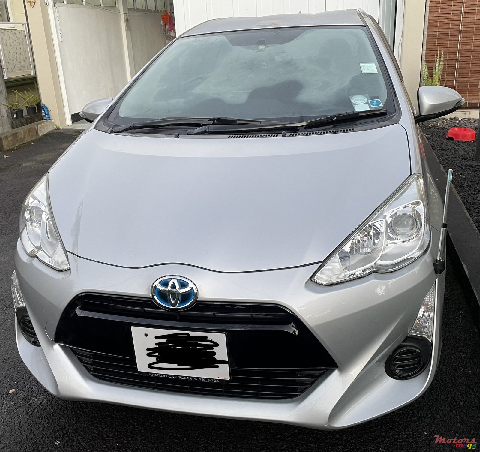 2015' Toyota Aqua photo #1