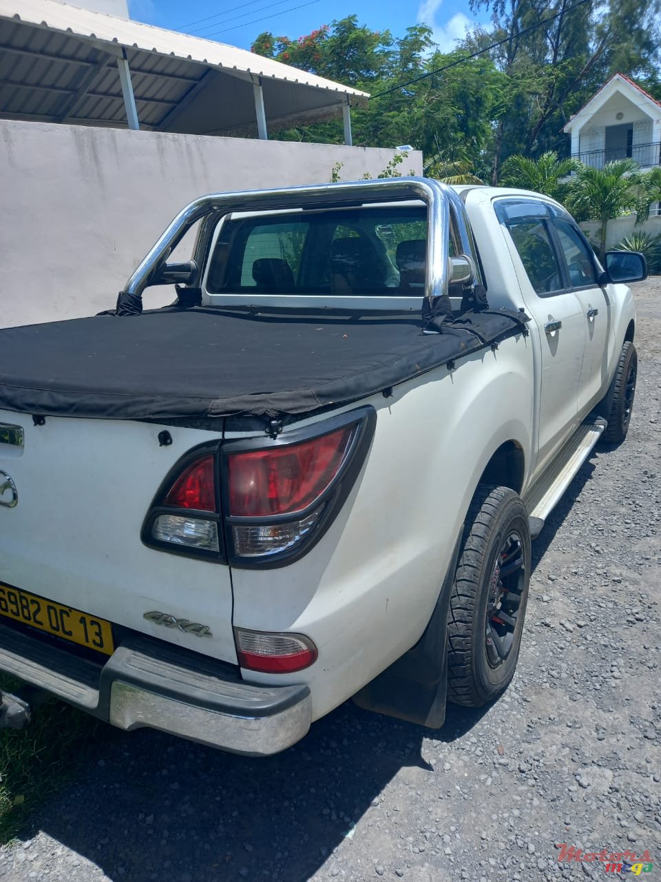 2013' Mazda BT-50 photo #1